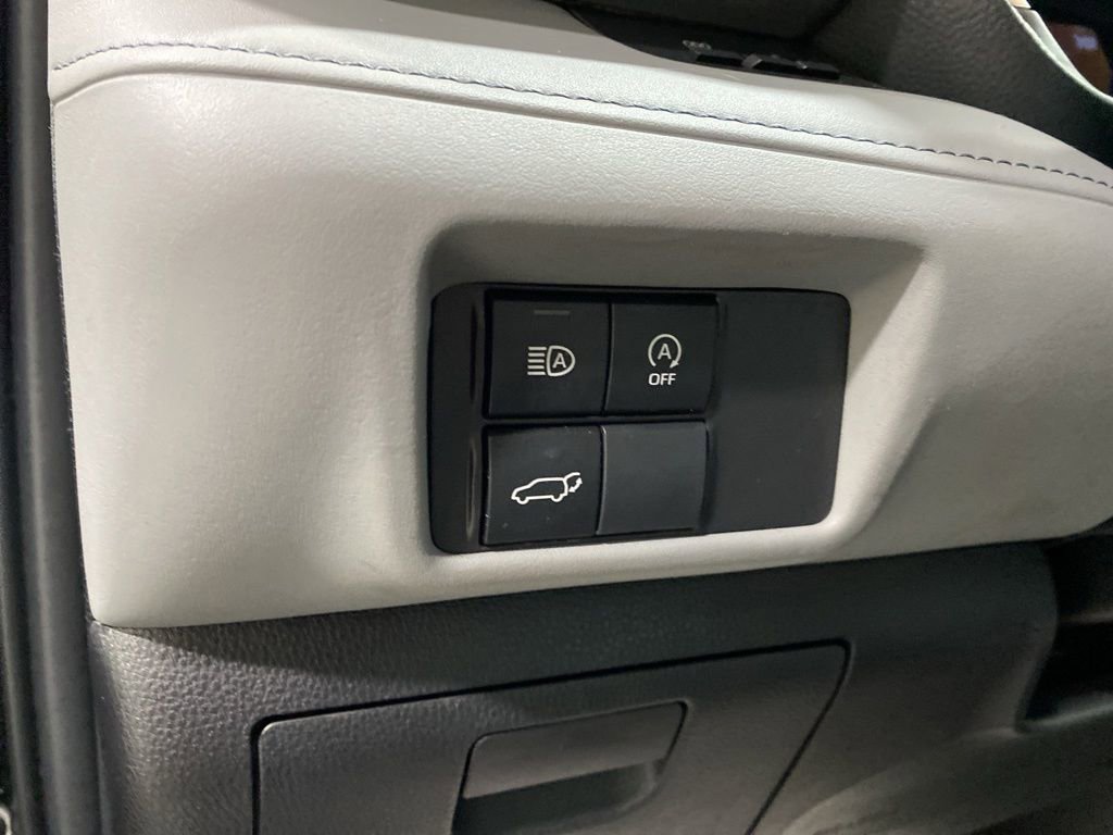 Certified 2023 Toyota Highlander XLE AWD/4WD image 21