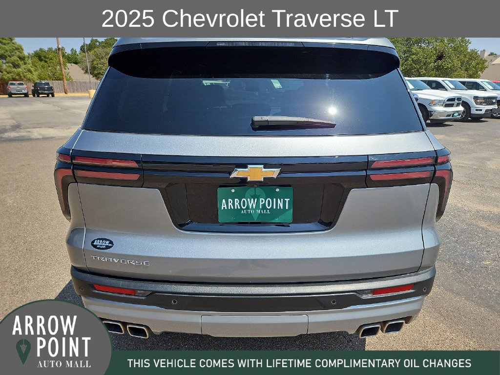 Used 2025 Chevrolet Traverse LT FWD image 10