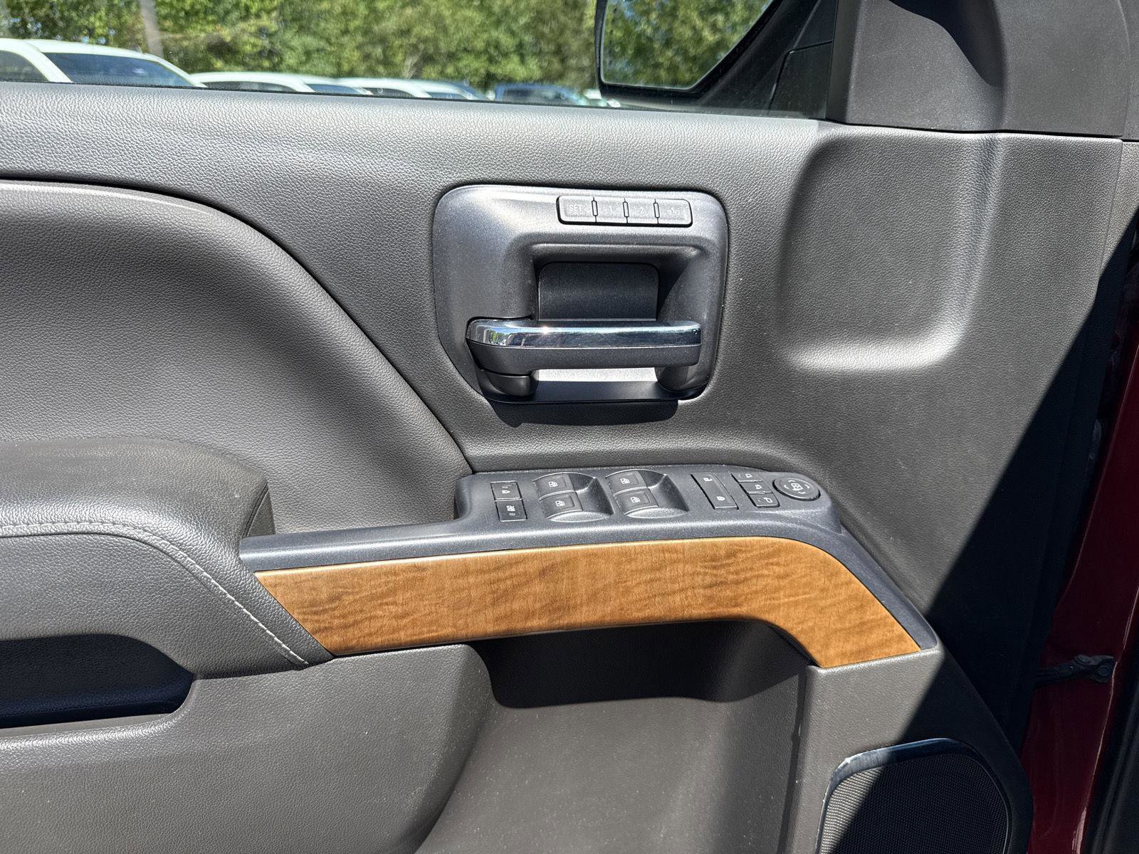 Used 2018 Chevrolet Silverado 1500 LTZ image 15