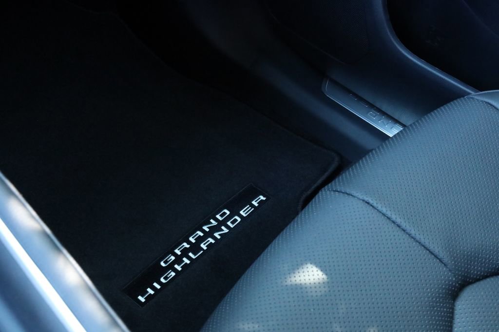 New 2026 Toyota Grand Highlander Platinum image 10