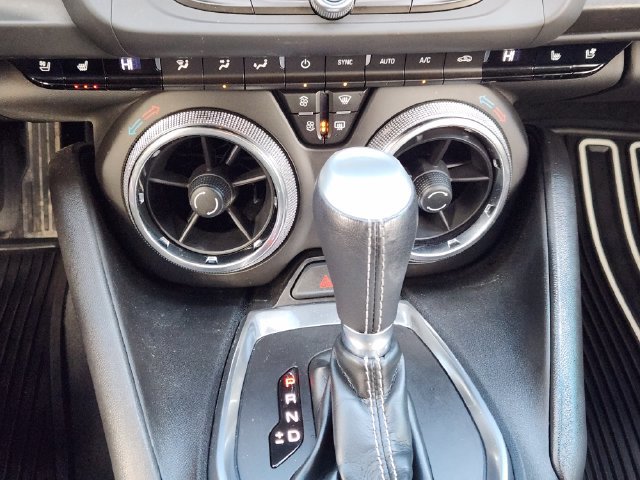Used 2018 Chevrolet Camaro LT RWD image 22