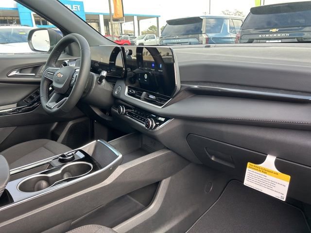 New 2026 Chevrolet Equinox LT w/ LPO, Floor Liner Package image 32