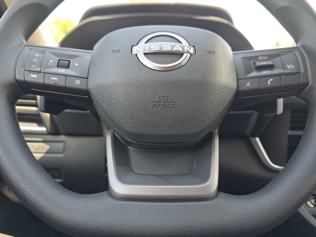 Used 2025 Nissan Rogue S image 26
