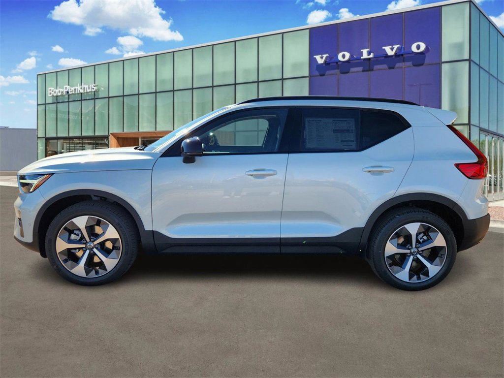 New 2026 Volvo XC40 B5 Plus w/ Protection Package Premier image 26