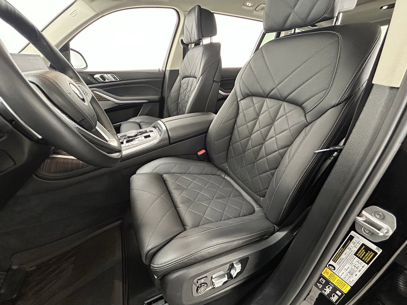 Used 2024 BMW X7 xDrive40i image 30