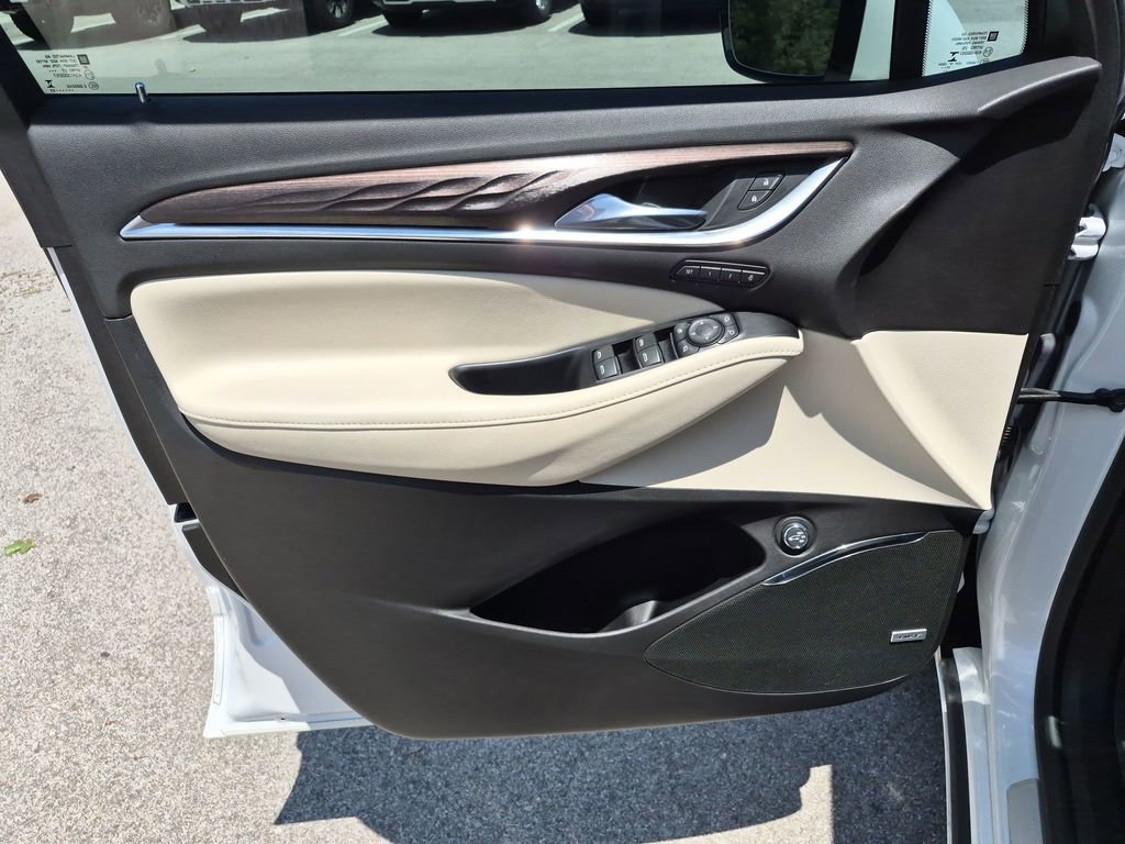 Used 2023 Buick Enclave Avenir w/ Avenir Technology Package FWD image 17