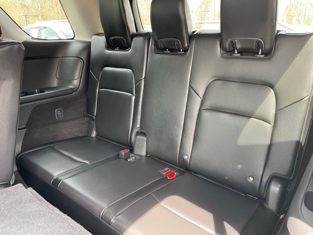 Certified 2025 Nissan Pathfinder SL image 9