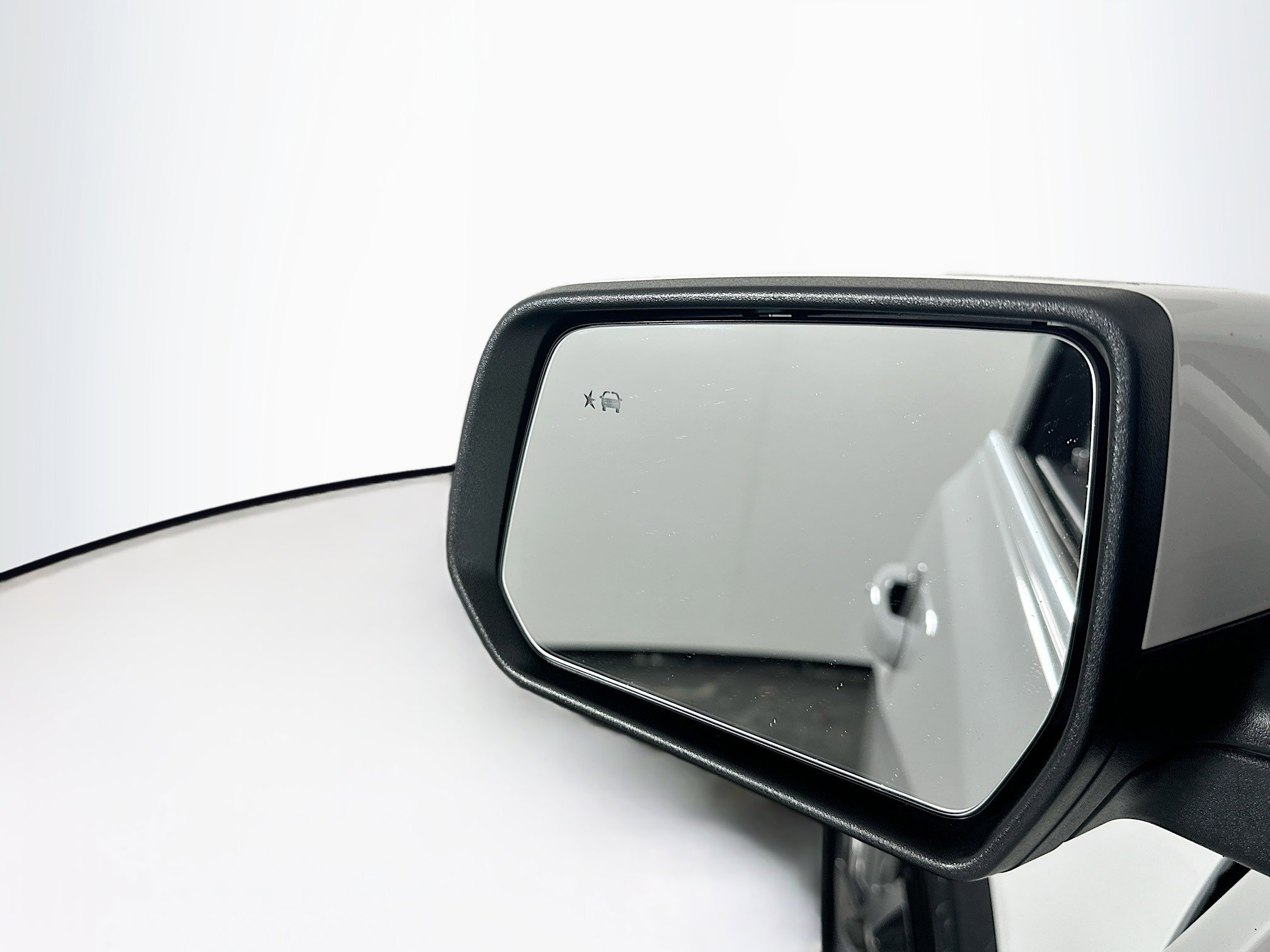 Used 2023 GMC Acadia SLE w/ Driver Convenience Package image 16