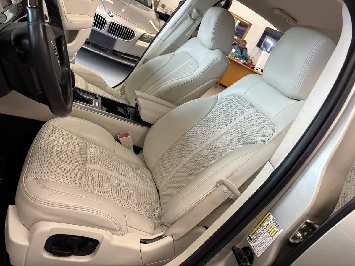 Used 2011 Lincoln MKS w/ 101A Rapid Spec Order Code FWD image 22