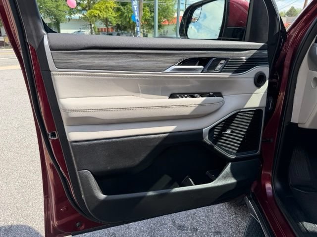 Used 2022 Jeep Wagoneer Series II AWD/4WD image 8