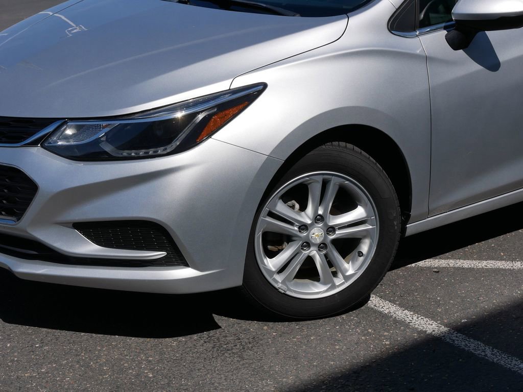 Used 2017 Chevrolet Cruze LT w/ Convenience Package image 28