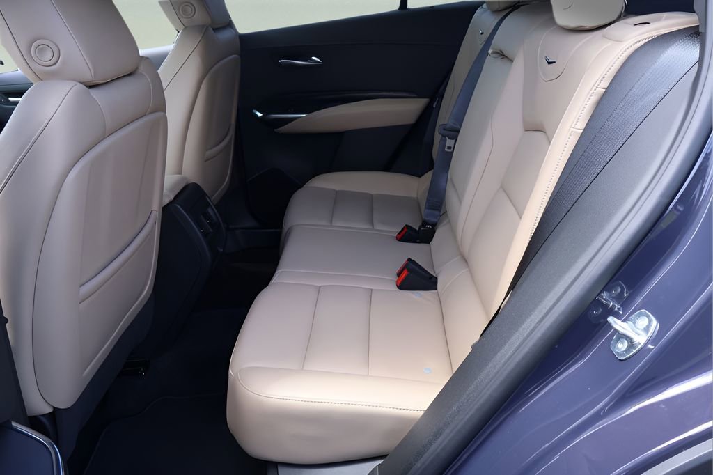Certified 2024 Cadillac XT4 Premium Luxury image 12