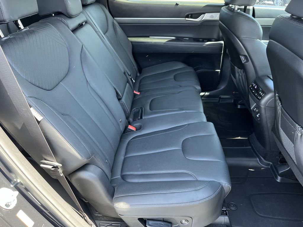 Used 2023 Hyundai Palisade SEL image 28