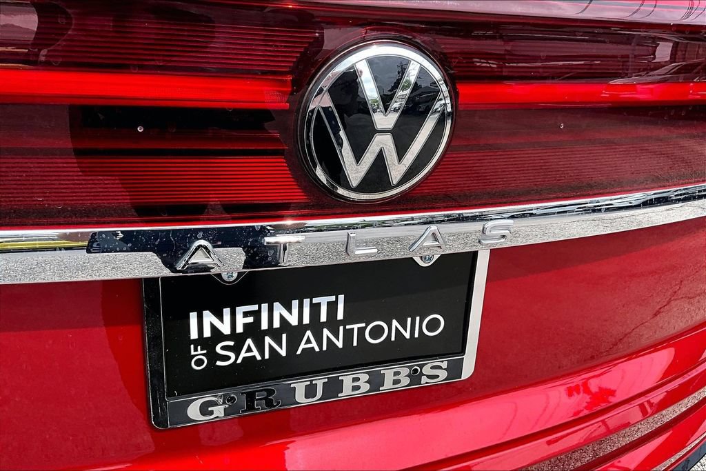 Used 2024 Volkswagen Atlas Cross Sport SEL Premium R-Line AWD/4WD image 42