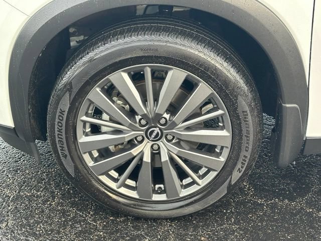 Used 2025 Nissan Pathfinder SL w/ SL Premium Package AWD/4WD image 9