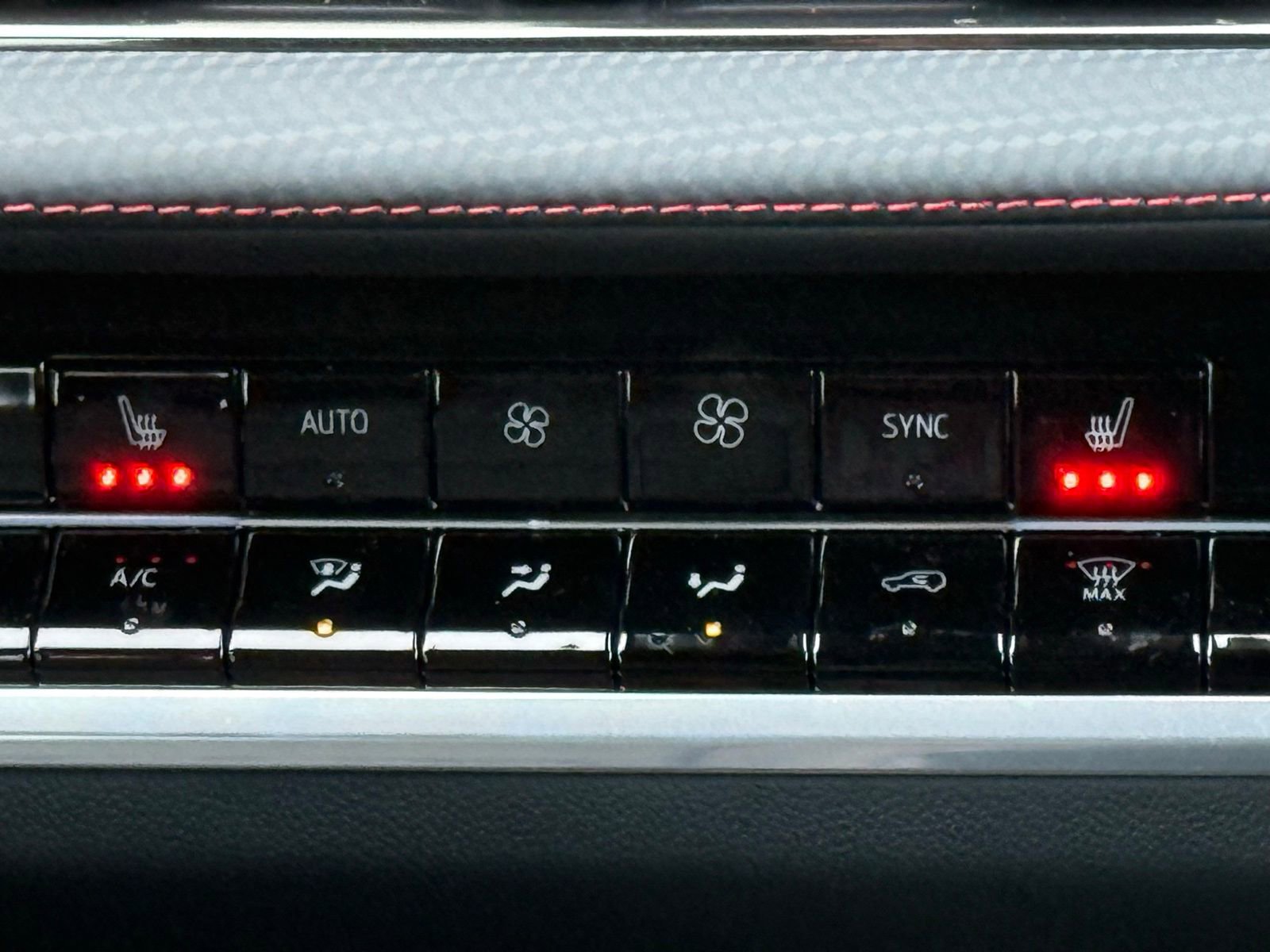 Used 2025 Chevrolet Equinox RS image 24