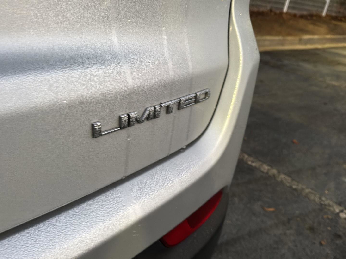 Used 2024 Jeep Compass Limited image 10