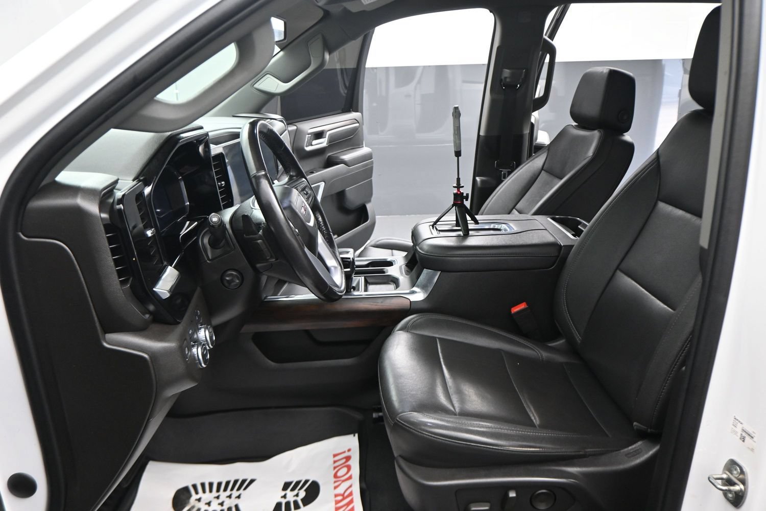 Used 2022 GMC Sierra 1500 SLT w/ SLT Convenience Package AWD/4WD image 5