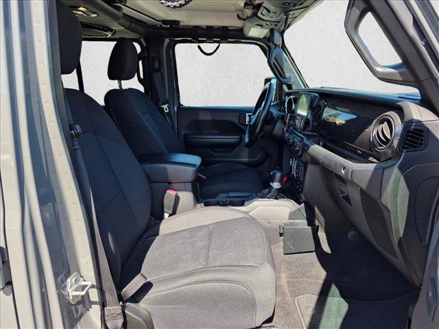 Used 2021 Jeep Gladiator Sport AWD/4WD image 19