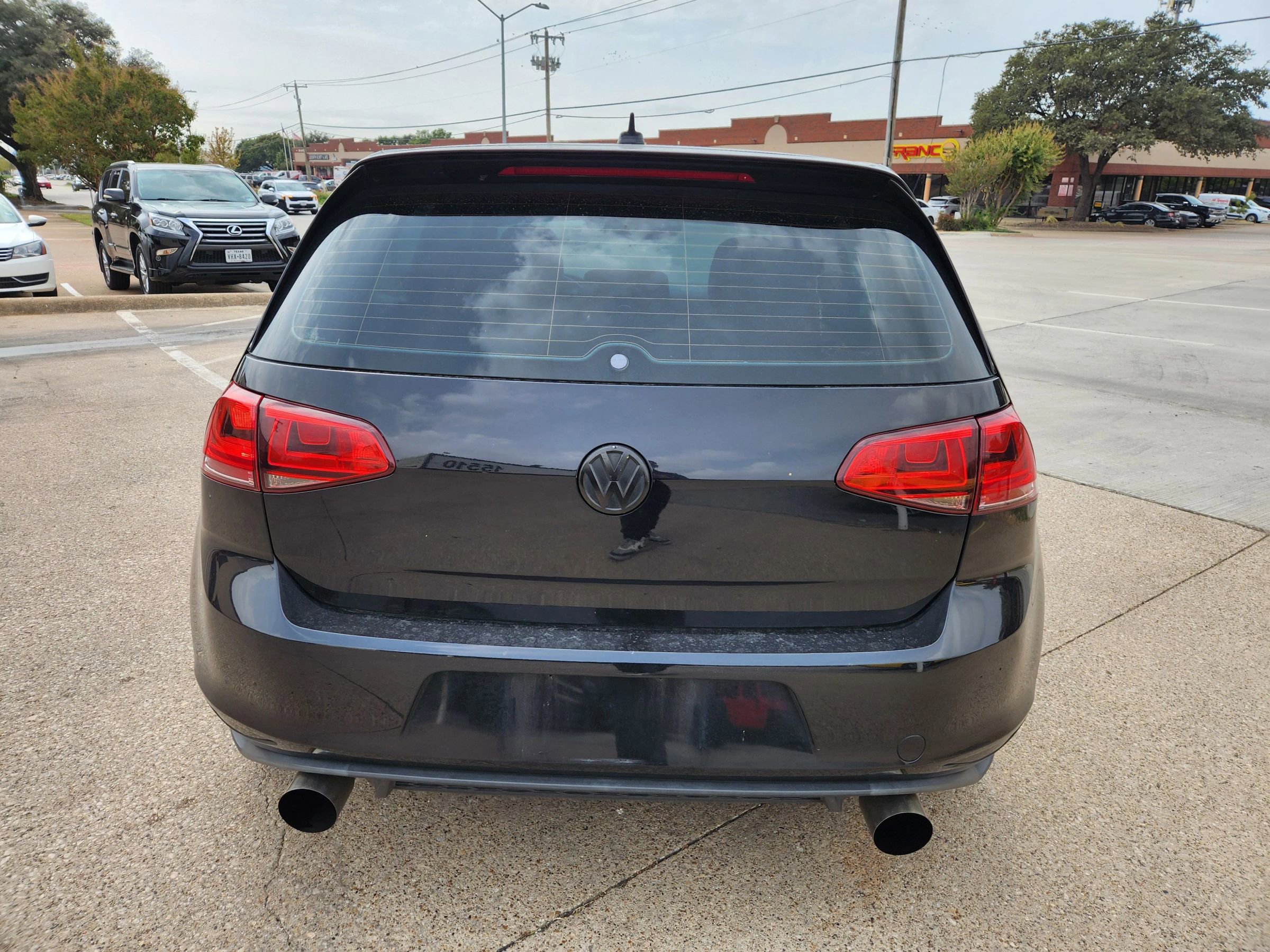Used 2017 Volkswagen GTI S image 3