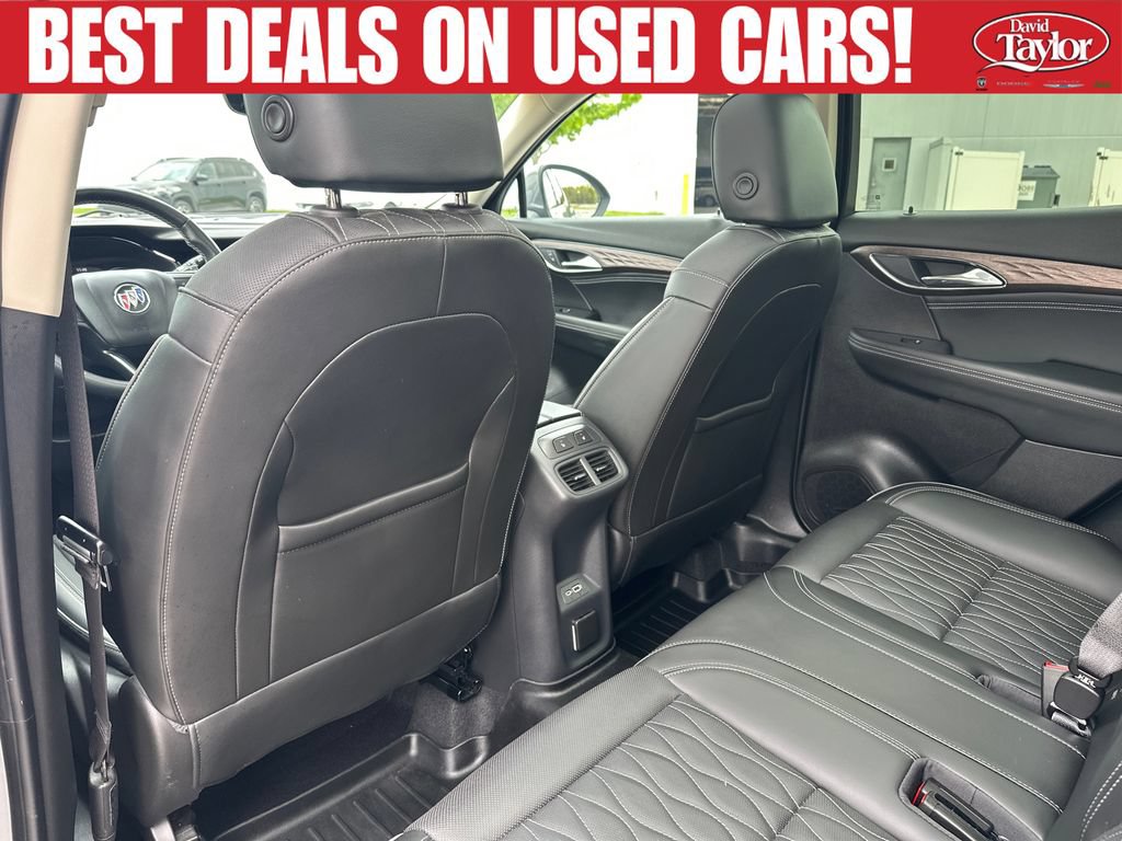 Used 2022 Buick Envision Avenir w/ Technology Package II FWD image 23