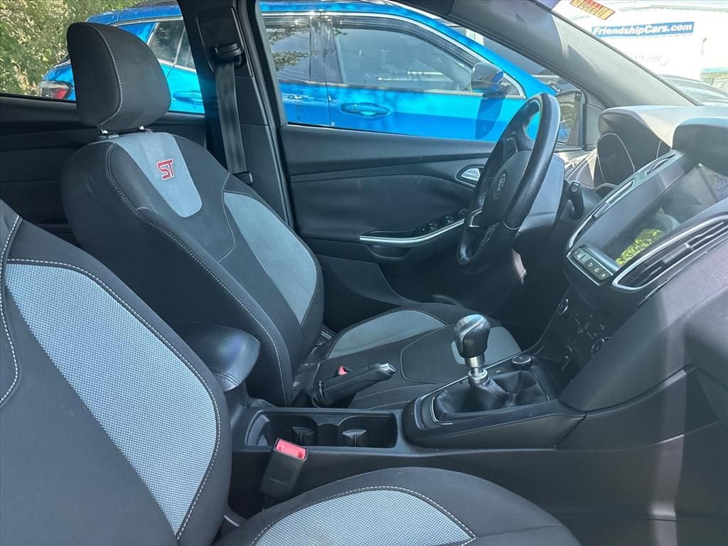 Used 2016 Ford Focus ST image 18