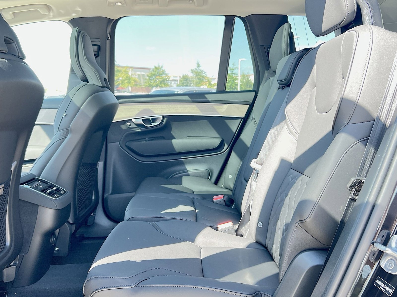 New 2026 Volvo XC90 B6 Plus w/ Protection Package Premier image 25