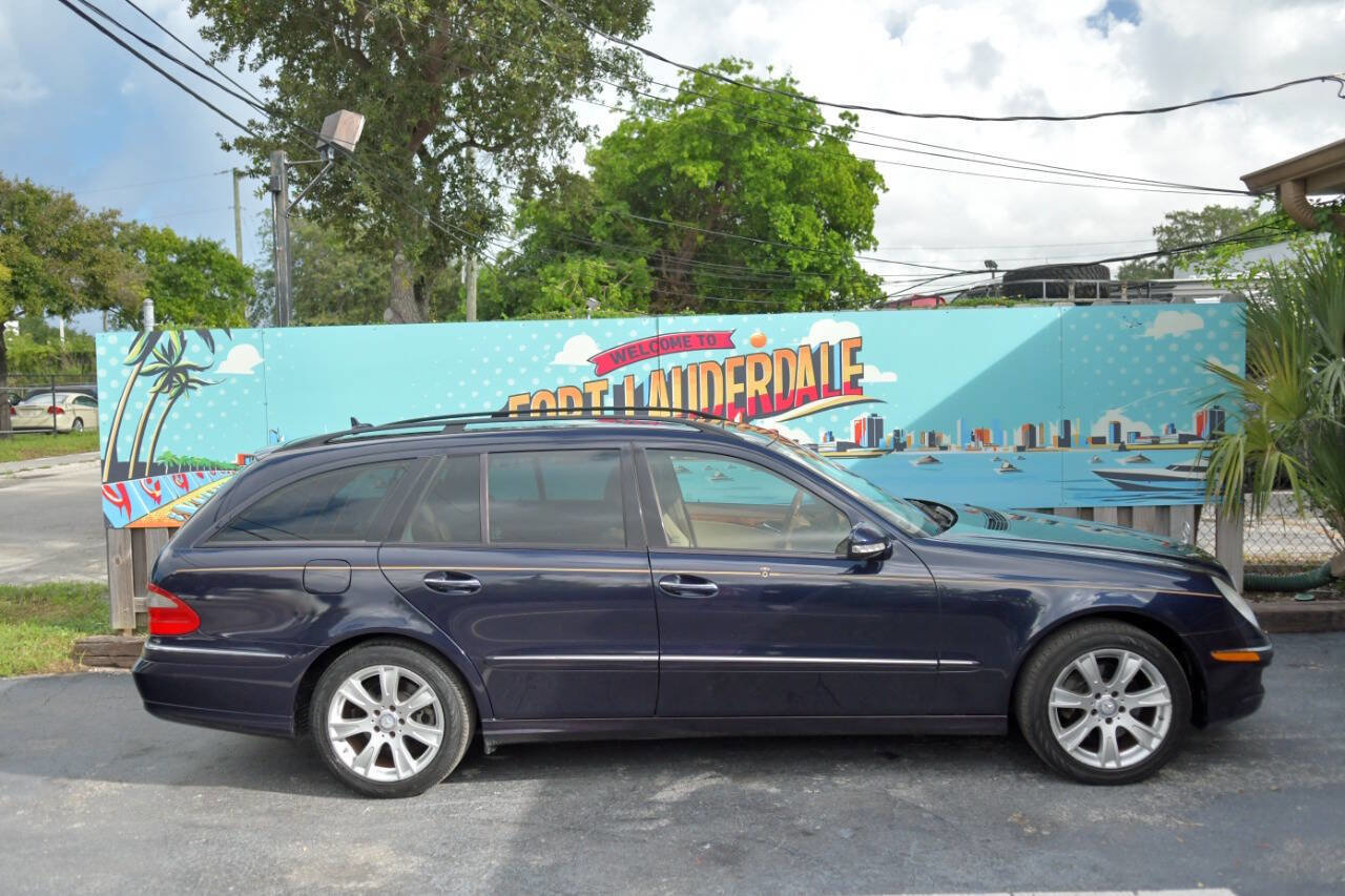 Used 2009 Mercedes-Benz E 350 4MATIC Wagon image 28