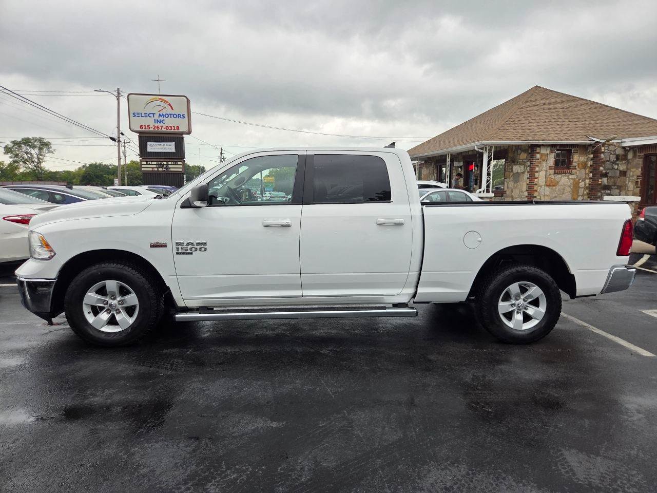 Used 2020 RAM 1500 Classic SLT w/ Luxury Group RWD image 3
