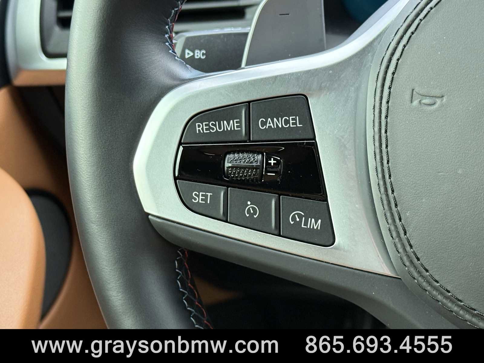 Used 2025 BMW X4 M40i w/ Premium Package image 17