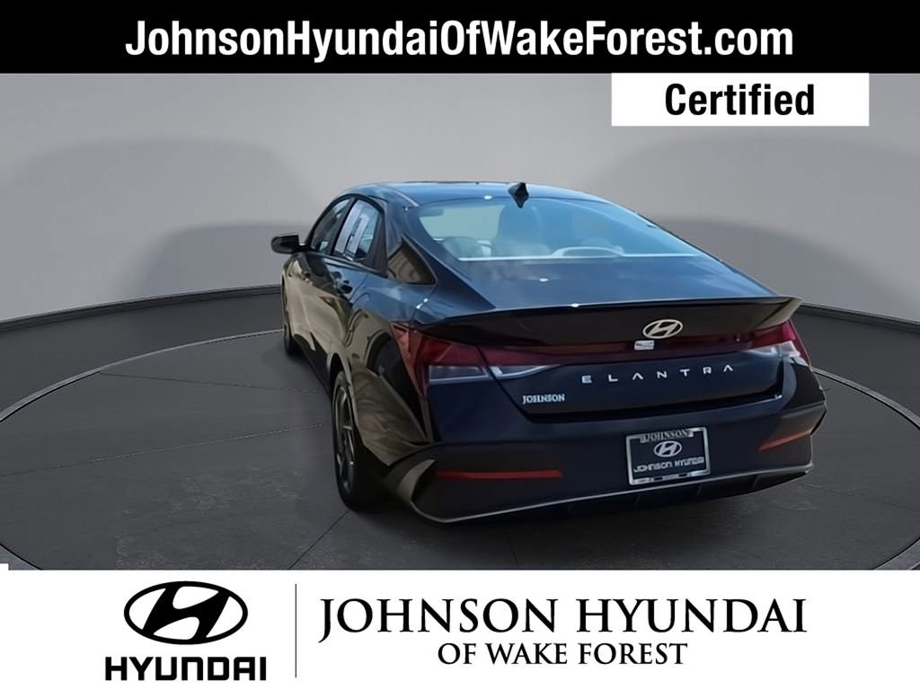 Certified 2025 Hyundai Elantra Sport FWD image 7