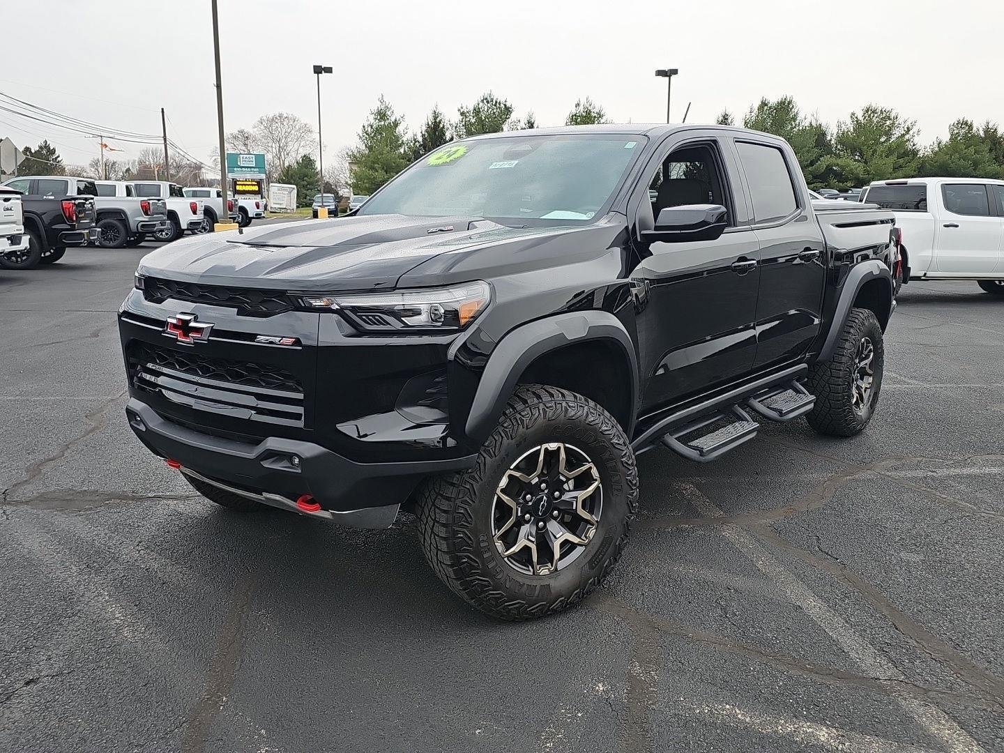 Used 2024 Chevrolet Colorado ZR2 w/ ZR2 Convenience Package III image 1