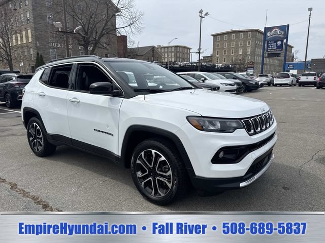 Used 2024 Jeep Compass Limited AWD/4WD image 2