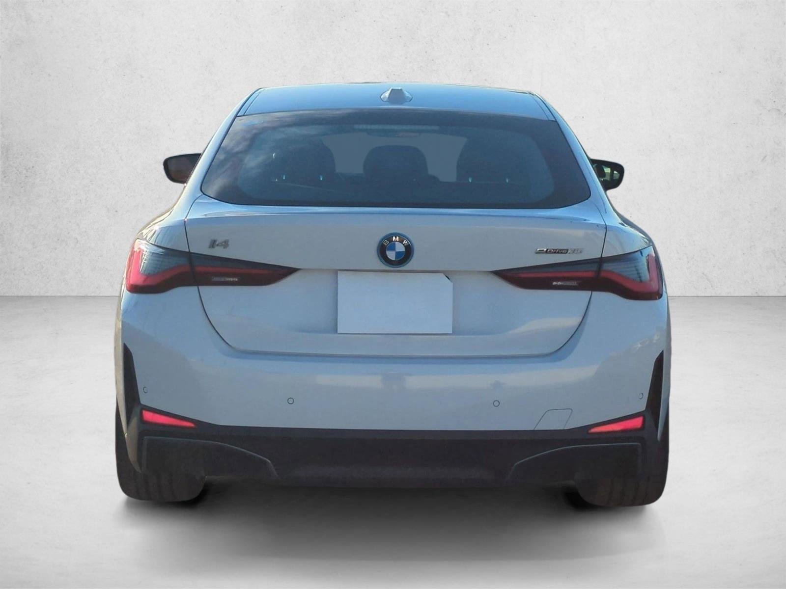 Used 2023 BMW i4 eDrive35 RWD image 7