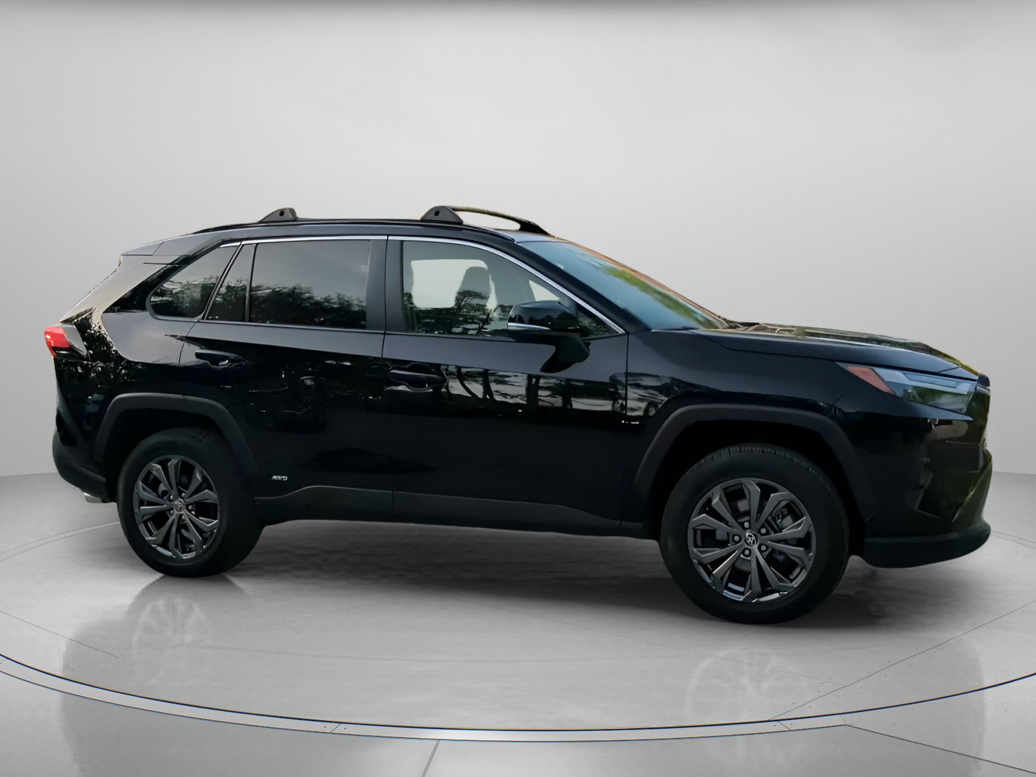 Used 2023 Toyota RAV4 XLE Premium AWD/4WD image 34