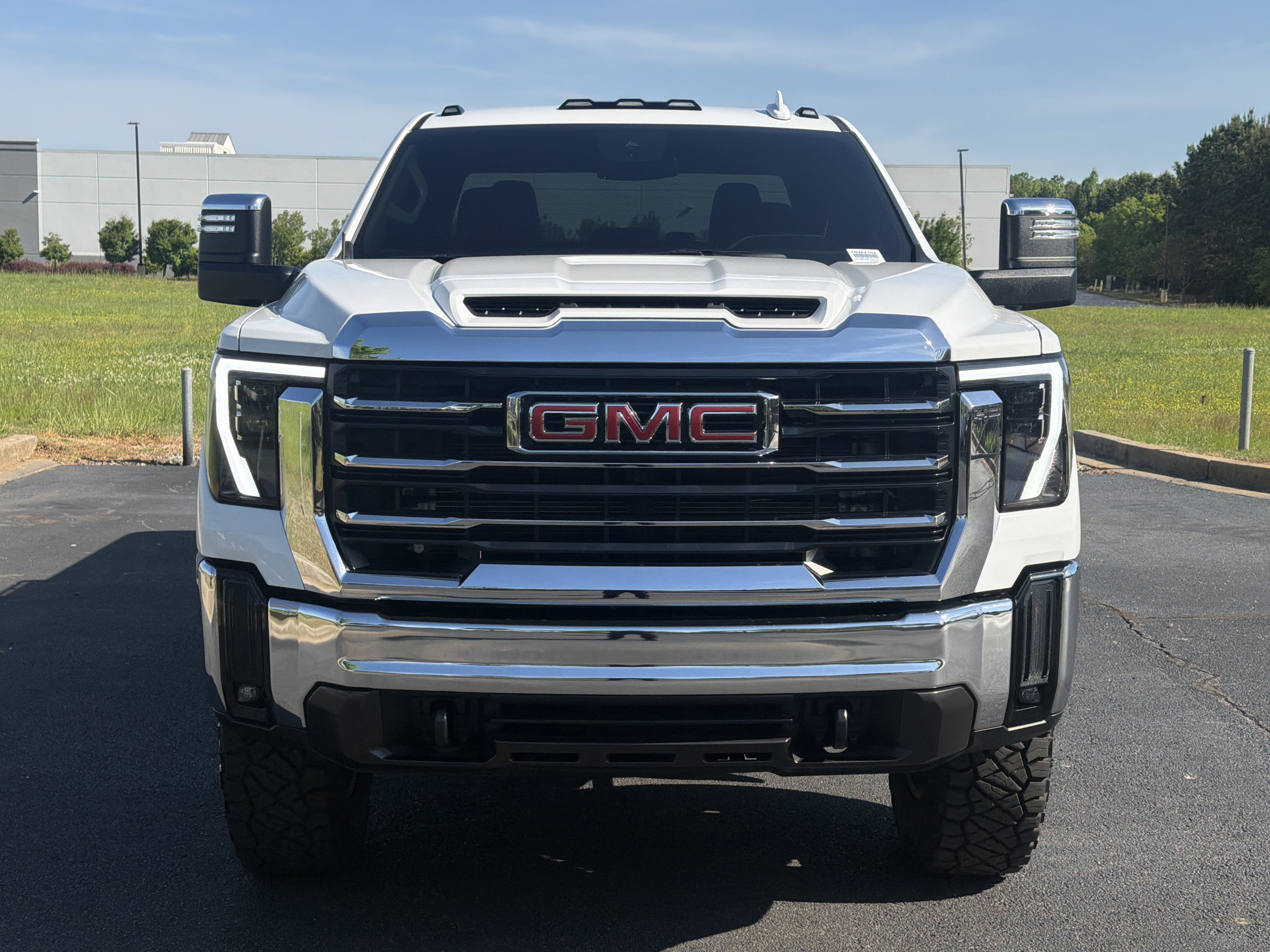 Used 2025 GMC Sierra 2500 SLT AWD/4WD image 3