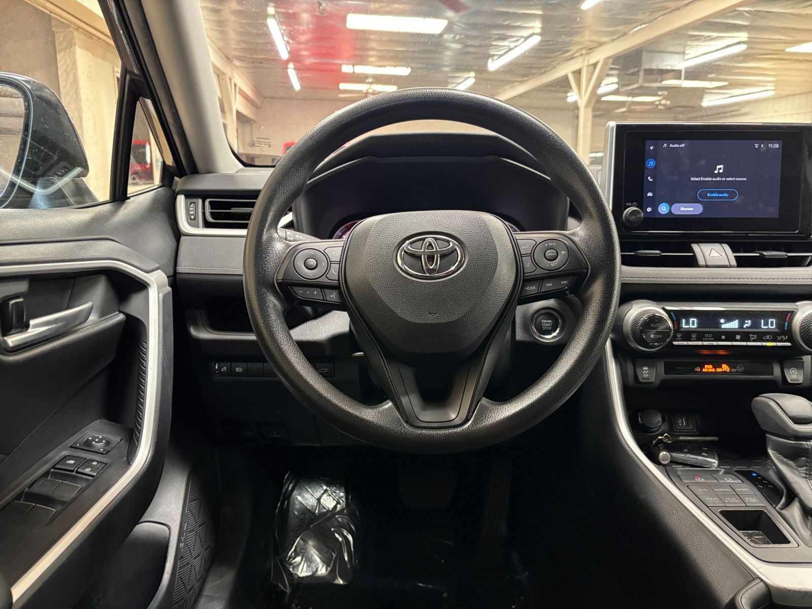 Used 2025 Toyota RAV4 XLE w/ Convenience Package AWD/4WD image 35