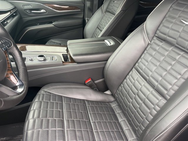 Used 2024 Cadillac Escalade Sport Platinum w/ LPO, ONYX Package image 9