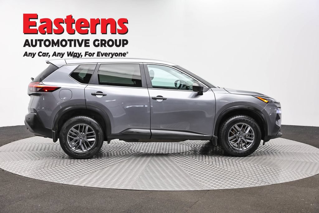 Used 2023 Nissan Rogue S AWD/4WD image 4