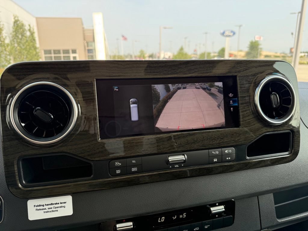 Used 2023 Mercedes-Benz Sprinter 3500 image 40