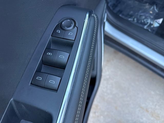 Used 2026 GMC Acadia Elevation w/ Elevation Premium Package AWD/4WD image 14