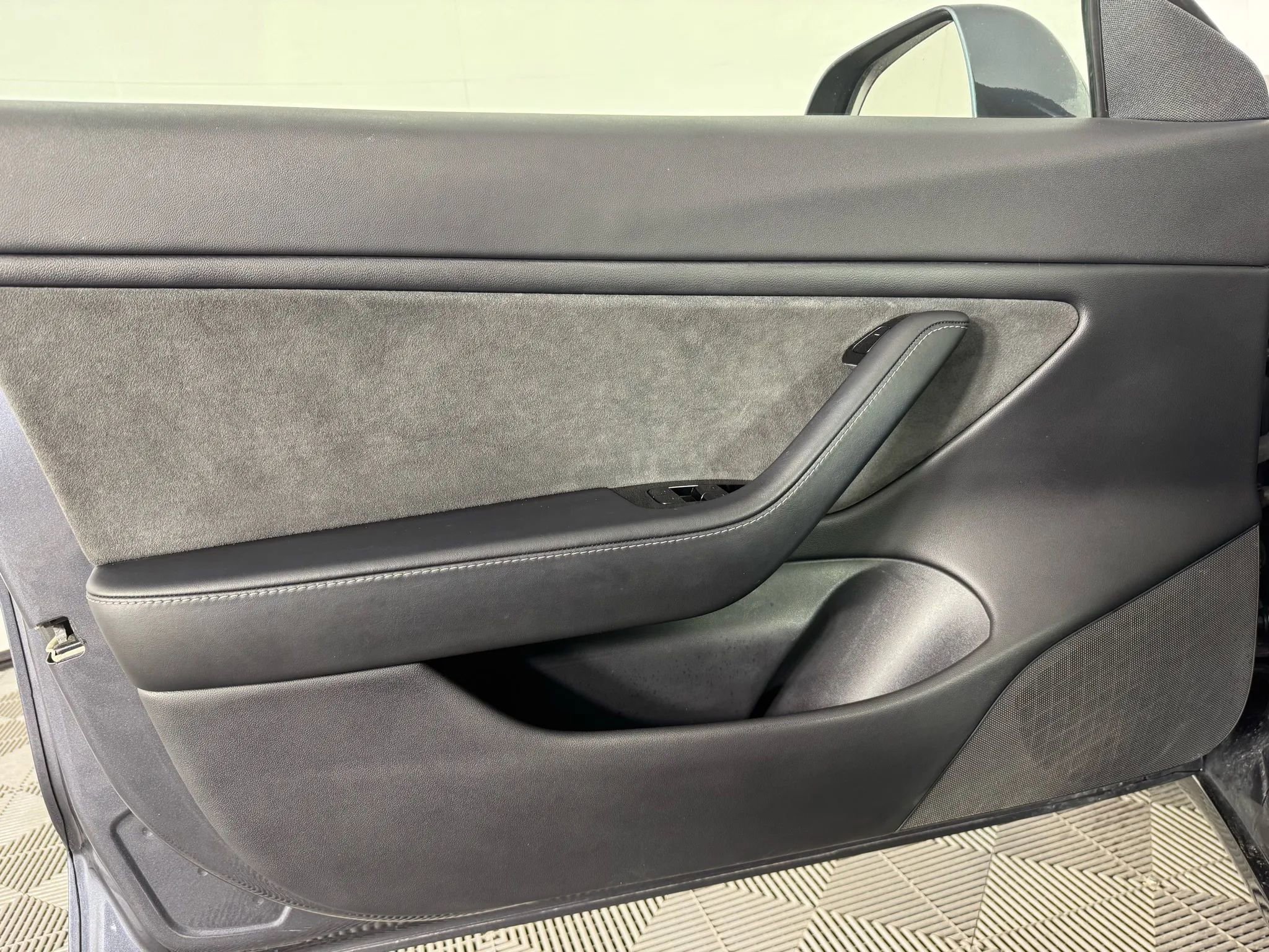 Used 2020 Tesla Model 3 Long Range image 36