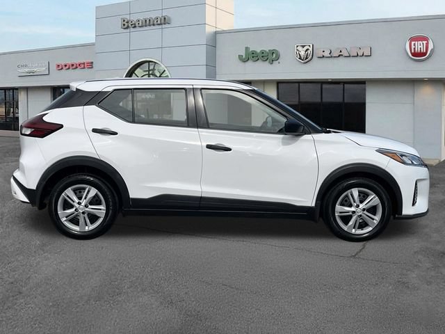 Used 2021 Nissan Kicks S FWD image 8