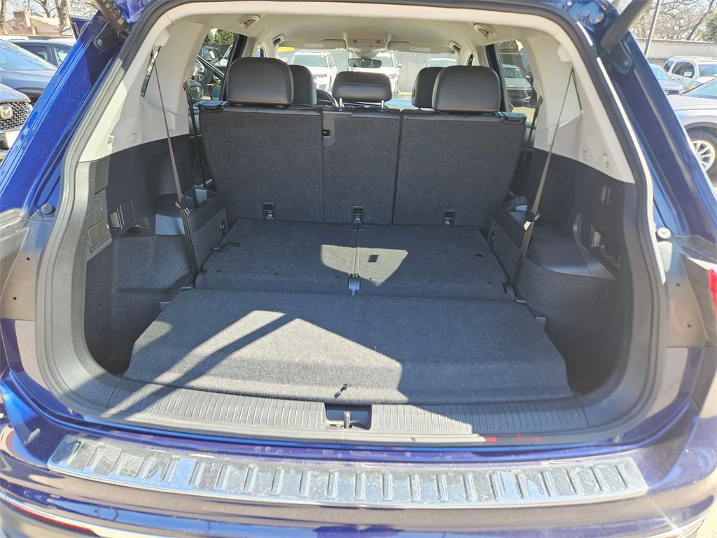 Used 2024 Volkswagen Tiguan Wolfsburg Edition image 23