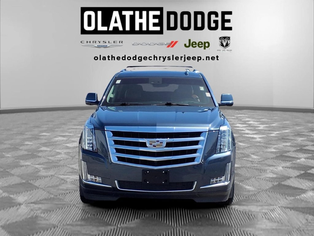 Used 2019 Cadillac Escalade Luxury AWD/4WD image 33