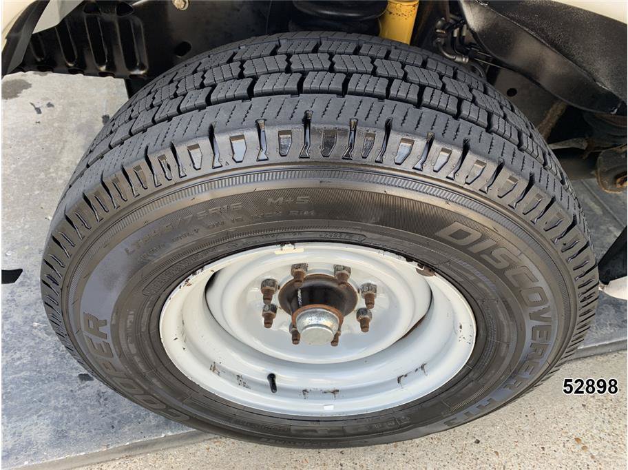 Used 2014 Ford E-350 and Econoline 350 Super Duty RWD image 24