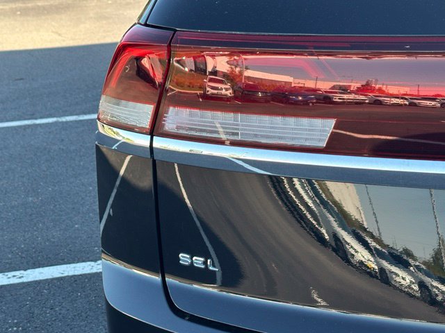 Certified 2024 Volkswagen Atlas Cross Sport SEL Premium R-Line AWD/4WD image 13