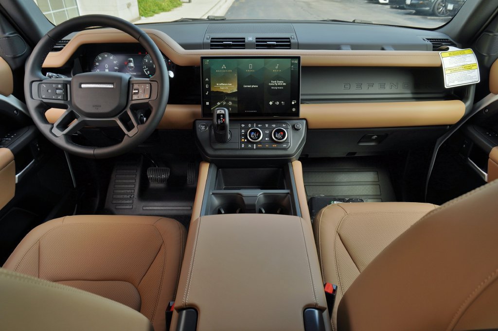 New 2026 Land Rover Defender 110 X-Dynamic SE AWD/4WD image 8