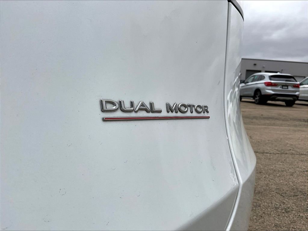 Used 2025 Tesla Model Y Performance AWD/4WD image 23