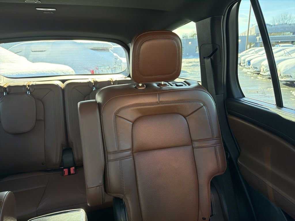 Used 2022 Lincoln Aviator Reserve w/ Equipment Group 201A image 18